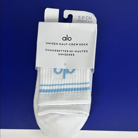 ALO Yoga Other - Alo socks half crew unisex women 5-7.5 men 3.5-6 baby blue logo